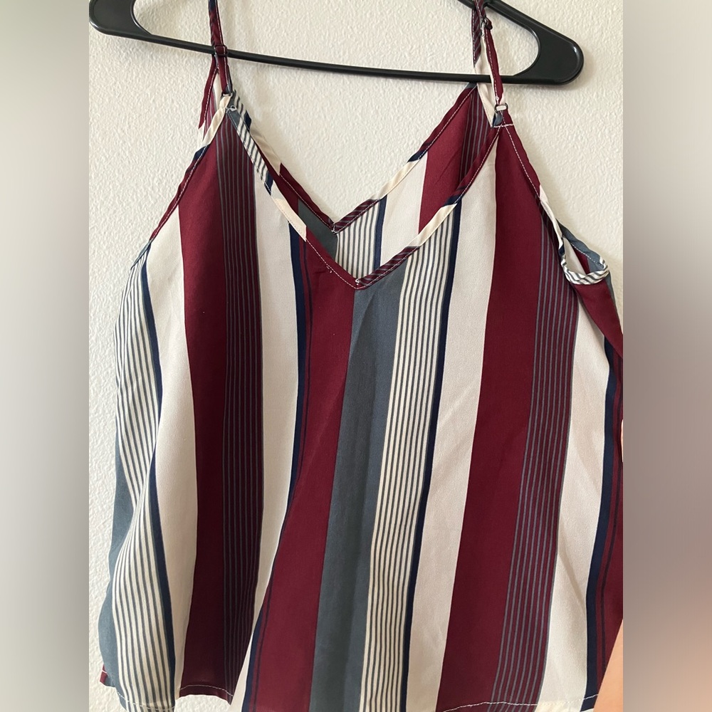 🌸 3/$15 SHEIN v-neck cami top - Picture 3 of 8